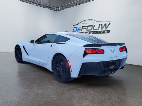 Used 2019 Chevrolet Corvette Stingray Coupe w/ 1LT image 5