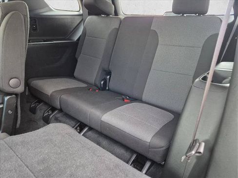 Used 2023 Chevrolet Traverse LT w/ LPO, Floor Liner Package AWD/4WD image 20