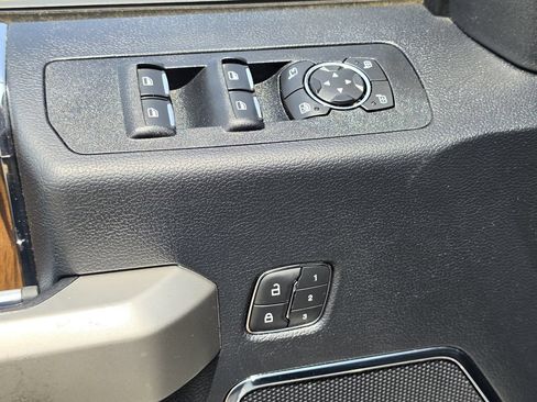 Used 2020 Ford F150 Lariat AWD/4WD image 19