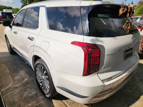 Used 2024 Hyundai Palisade Calligraphy FWD image 6