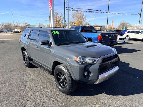 Used 2024 Toyota 4Runner TRD Off-Road Premium image 4