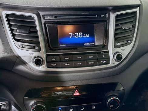 Used 2016 Hyundai Tucson SE image 18