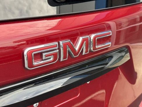 Used 2024 GMC Terrain SLE w/ Driver Convenience Package AWD/4WD image 34