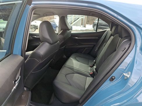 Used 2024 Toyota Camry SE image 10