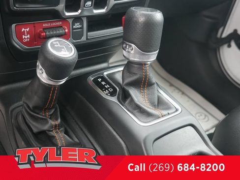 Used 2022 Jeep Gladiator Mojave w/ Cold Weather Group AWD/4WD image 33