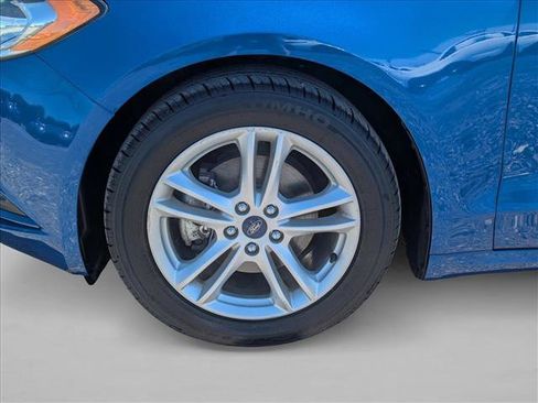 Used 2018 Ford Fusion SE w/ Fusion SE Technology Package FWD image 23