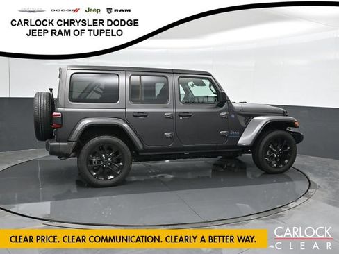 Used 2025 Jeep Wrangler Unlimited Sahara w/ Safety Group AWD/4WD image 4