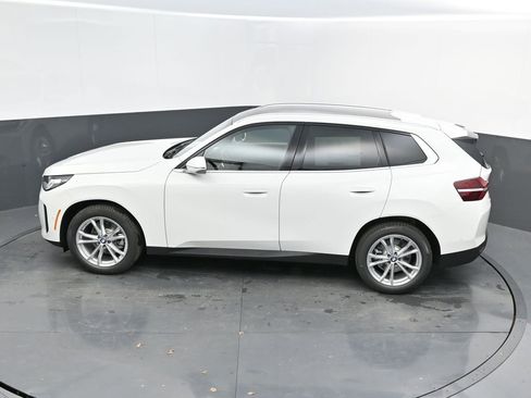 Used 2025 BMW X3 xDrive30i w/ Convenience Package image 34