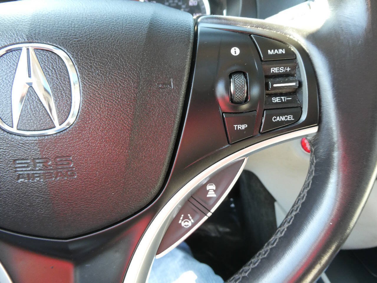 Used 2018 Acura MDX SH-AWD image 13
