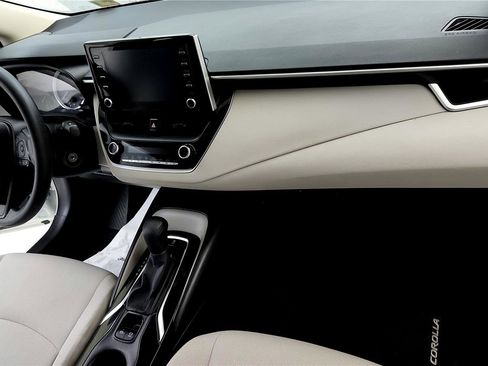 Certified 2020 Toyota Corolla LE image 16