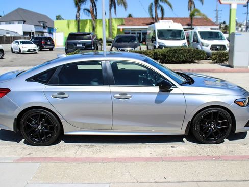 Used 2024 Honda Civic Sport image 7