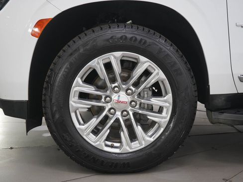 Used 2023 GMC Yukon SLT image 35