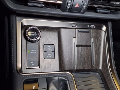 Used 2024 Lexus GX 550 w/ Accessory Package (Z1) AWD/4WD image 5