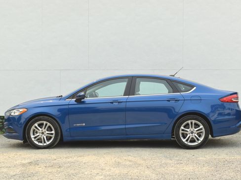 Used 2018 Ford Fusion S FWD image 9