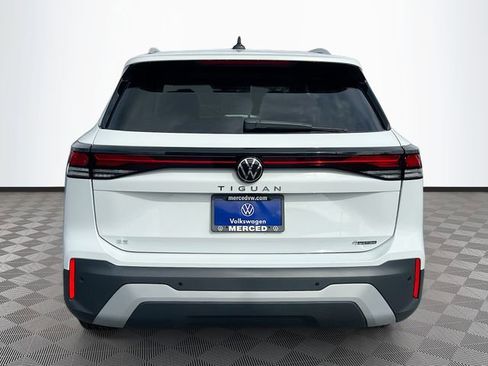 New 2026 Volkswagen Tiguan SE AWD/4WD image 5