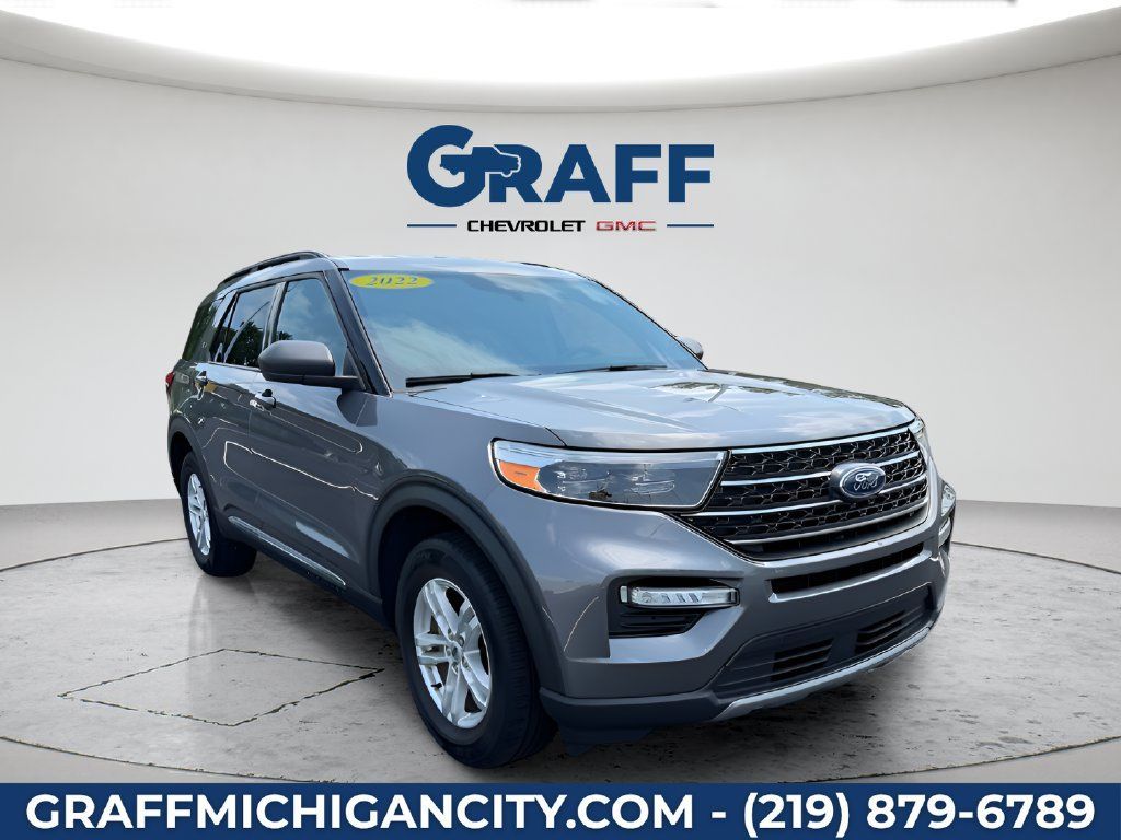 Used 2022 Ford Explorer XLT w/ Equipment Group 202A AWD/4WD image 7