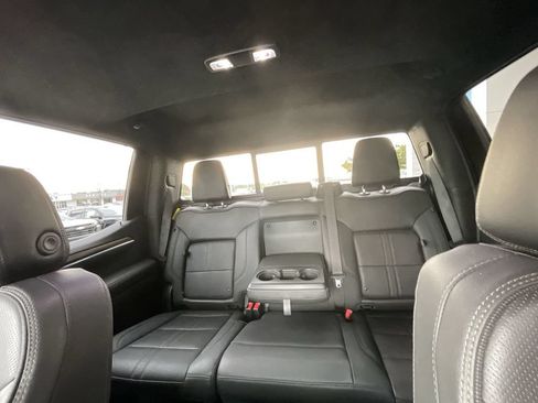 Certified 2023 Chevrolet Silverado 1500 High Country w/ High Country Premium Package AWD/4WD image 21
