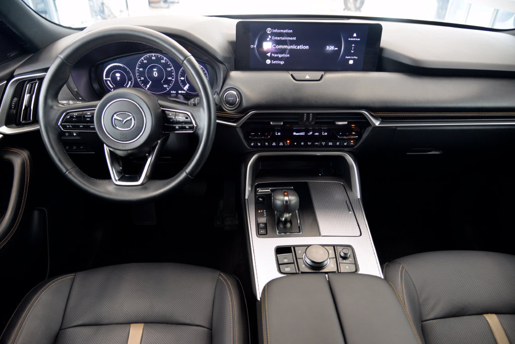 Certified 2025 MAZDA CX-70 Plug-In Hybrid w/ Premium Plus AWD/4WD image 17