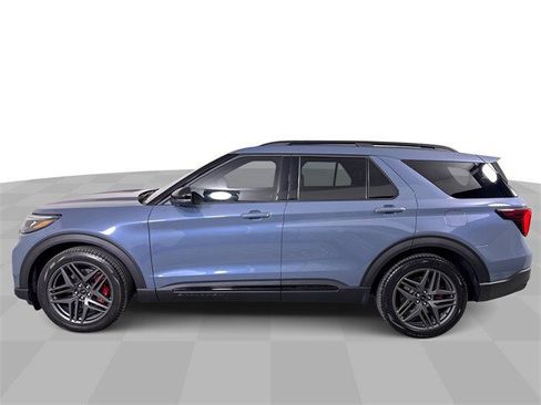 Used 2025 Ford Explorer ST w/ Sun And Sound Package image 5