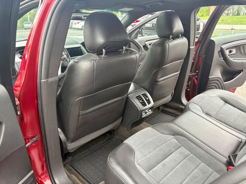 Used 2013 Ford Taurus SHO AWD/4WD image 18