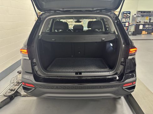 New 2025 Volkswagen Taos SE image 27