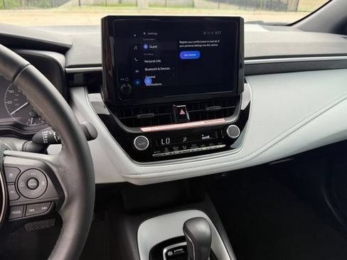 Used 2025 Toyota Corolla SE FWD image 15