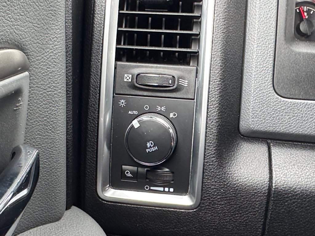 Used 2017 RAM 1500 Big Horn AWD/4WD image 30