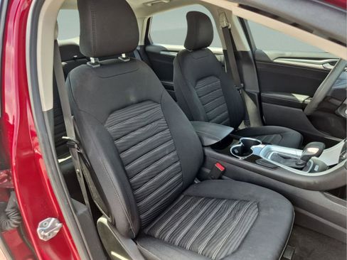 Used 2016 Ford Fusion SE w/ SE Cold Weather Package FWD image 18