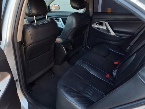 Used 2011 Toyota Camry SE image 19