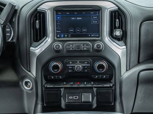 Used 2020 Chevrolet Silverado 1500 LT Trail Boss w/ Convenience Package image 26