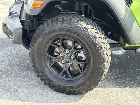 Used 2025 Jeep Wrangler Willys image 40