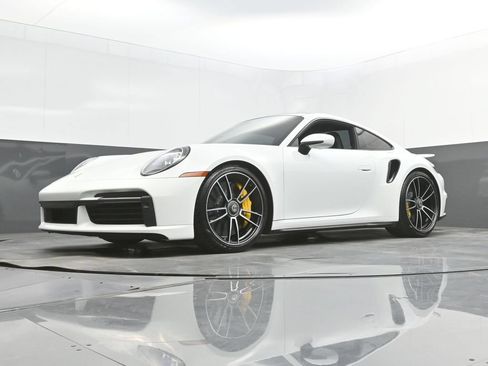 Certified 2021 Porsche 911 Turbo S AWD/4WD image 33
