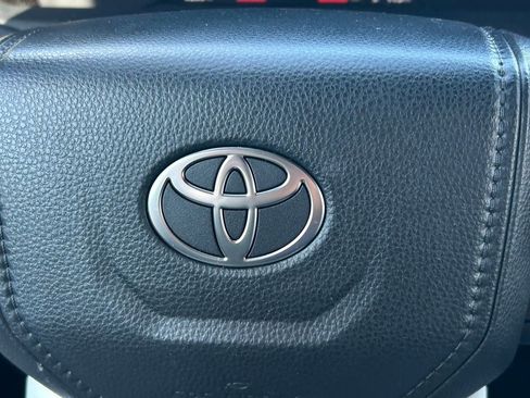 Certified 2025 Toyota 4Runner SR5 image 34