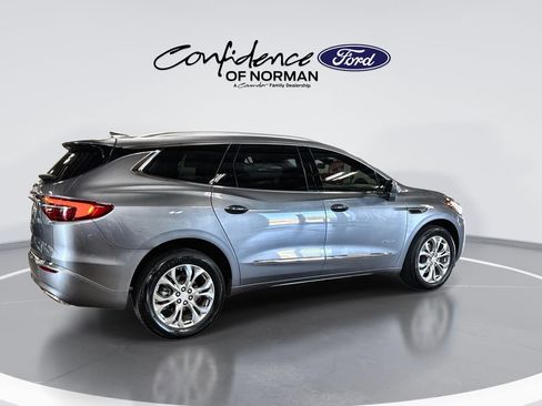 Used 2021 Buick Enclave Avenir w/ Trailering Package, 5000 lbs. FWD image 9