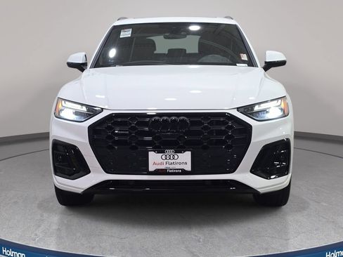Certified 2024 Audi Q5 e Premium Plus w/ Premium Plus Package AWD/4WD image 3
