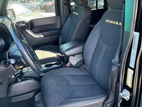 Used 2015 Jeep Wrangler Unlimited Sahara w/ Dual Top Group image 8