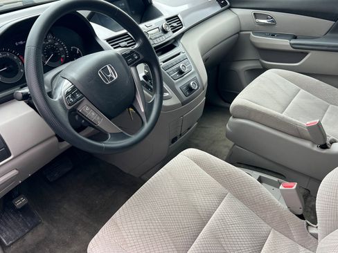 Used 2016 Honda Odyssey LX image 10