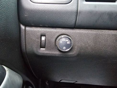 Used 2022 Chevrolet Colorado LT w/ Fleet Safety Package image 32