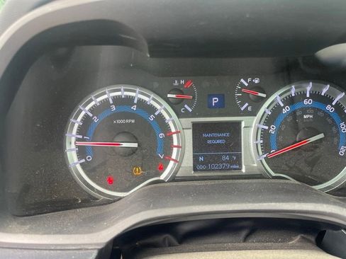 Used 2018 Toyota 4Runner Limited AWD/4WD image 17