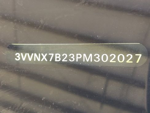 Used 2023 Volkswagen Taos SE image 33