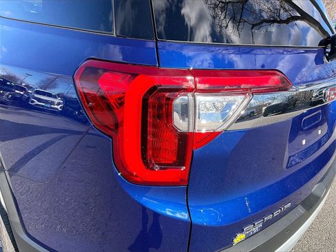 Used 2023 GMC Acadia SLE w/ Driver Convenience Package image 31