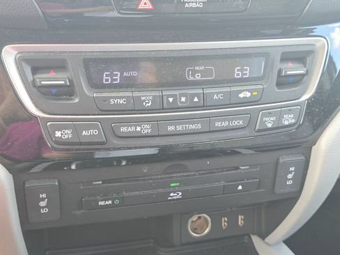 Used 2016 Honda Pilot Touring image 34