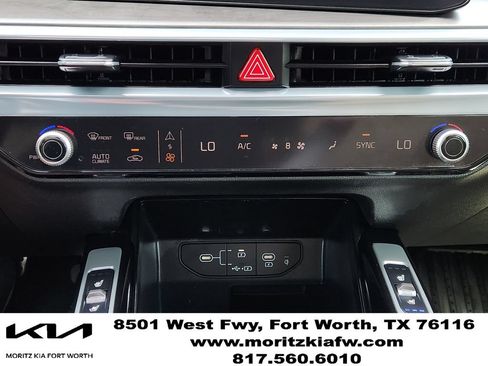 Certified 2024 Kia Sorento SX Prestige w/ Olive Brown Leather Package AWD/4WD image 18