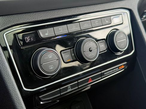 Used 2023 Volkswagen Atlas Cross Sport SEL Premium R-Line image 16