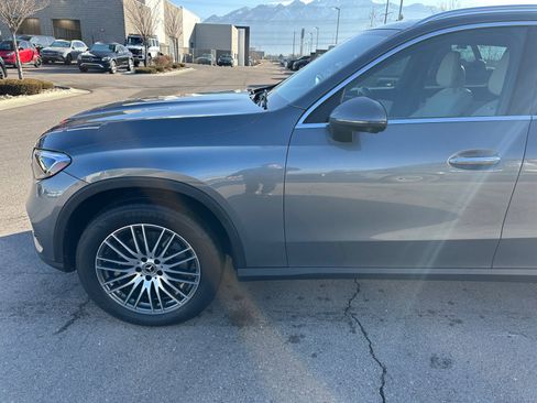 Used 2023 Mercedes-Benz GLC 300 4MATIC image 9