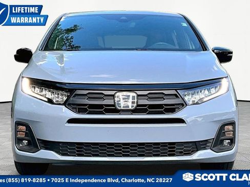 Used 2025 Honda Odyssey Sport-L image 2