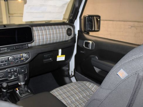 New 2026 Jeep Wrangler Unlimited Sport AWD/4WD image 29