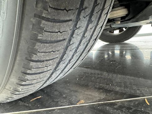 Used 2022 Nissan Rogue SV FWD image 11
