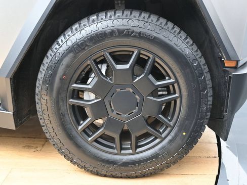 Used 2024 Tesla Cybertruck Cyberbeast AWD/4WD image 20