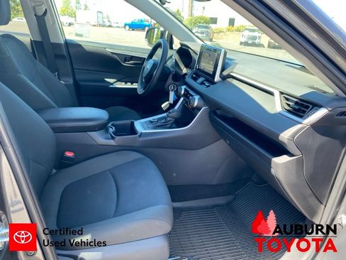 Certified 2025 Toyota RAV4 LE AWD/4WD image 15